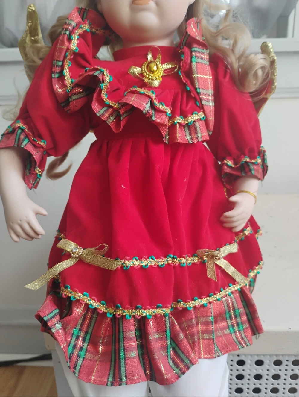 Porcelain Angel Sitting Doll - Picture 6 of 6